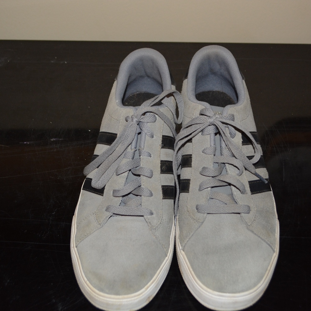 ADIDAS - Picture 4 of 5